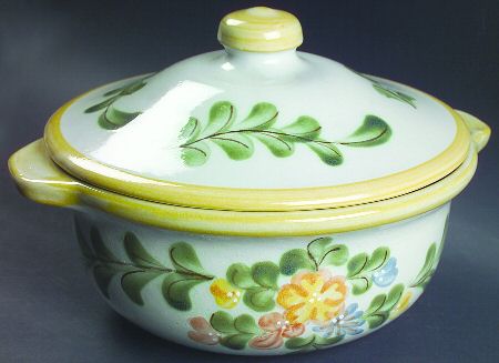 Country Flower Yellow 2.25 Qt Round Covered Casserole