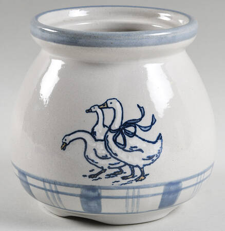 Gaggle of Geese Small Canister No Lid