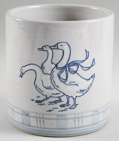 Gaggle of Geese Medium Canister No Lid