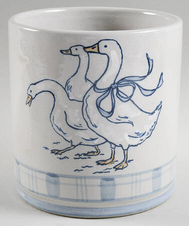 Gaggle of Geese Large Canister No Lid