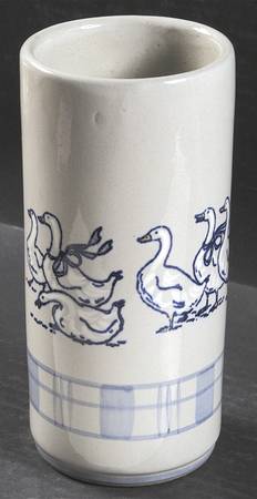 Gaggle of Geese 7" Vase