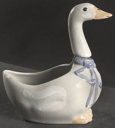Gaggle of Geese Figural Open Sauce Boat & Ladle