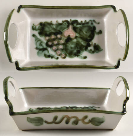 Pear Bread Basket Tray