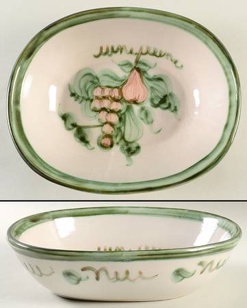 Pear 11" Oval Vegetable Bowl