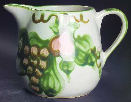 Pear 32 Oz Pitcher