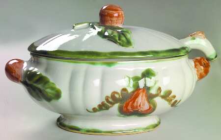 Pear Tureen & Lid w/Ladle