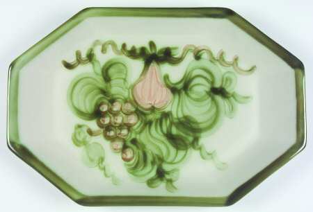 Pear 17" Octagonal Serving Platter