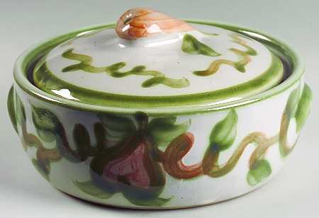 Pear 1 Qt Round Covered Casserole