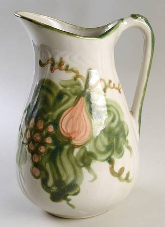 Pear 84 Oz Pitcher