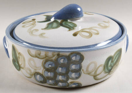 Vintage (Blue Band) 2 Qt Round Covered Casserole