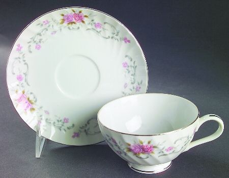 Anne Footed Cup & Saucer Set