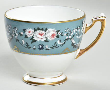Annalia Footed Cup