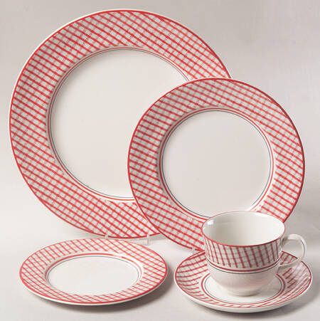 Homestead 40 Piece Estate Set