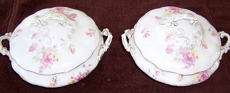 3214 (Scalloped) Round Covered Vegetable