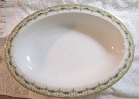 LSS8  9" Oval Vegetable Bowl