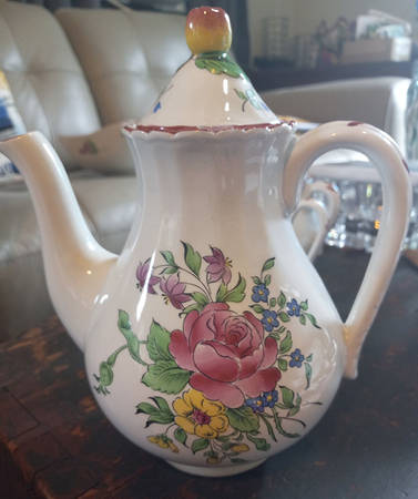 Old Strasbourg (Off White Background) Small Coffee Pot & Lid