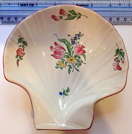 Old Strasbourg (Off White Background) Shell Shaped Dish