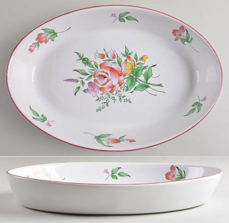 Old Strasbourg (Off White Background) 14" Oval Baker