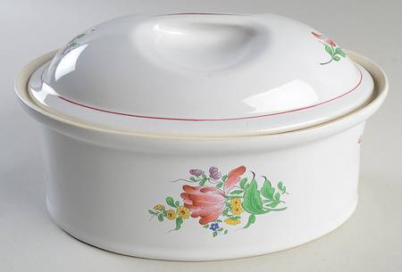 Old Strasbourg (Off White Background) 1.5 Quart Oval Covered Casserole