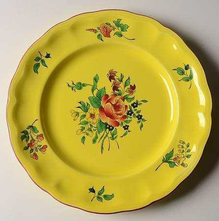 Old Strasbourg (Yellow Background, Roses) Dinner Plate