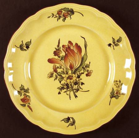Old Strasbourg (Yellow Background, Roses) Dinner Plate