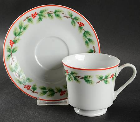 Holiday Garland Footed Cup & Saucer Set