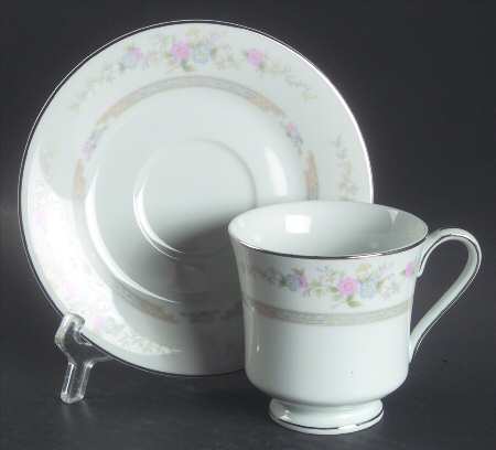 Heritage Footed Cup & Saucer Set