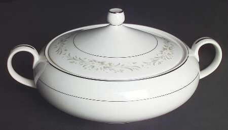 Larksong Round Covered Vegetable