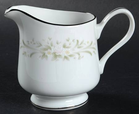 Larksong Creamer