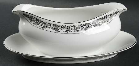 Sonoma Gravy Boat with Attached Underplate