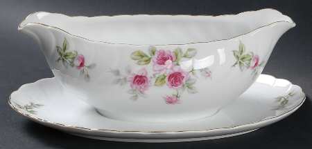Romance Gravy Boat with Attached Underplate