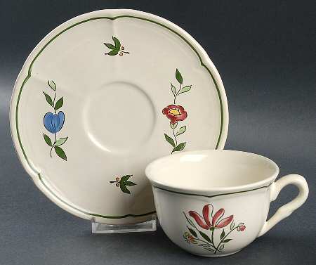 Tulipe Flat Cup & Saucer Set