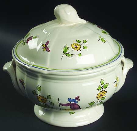 Moustiers Round Covered Vegetable
