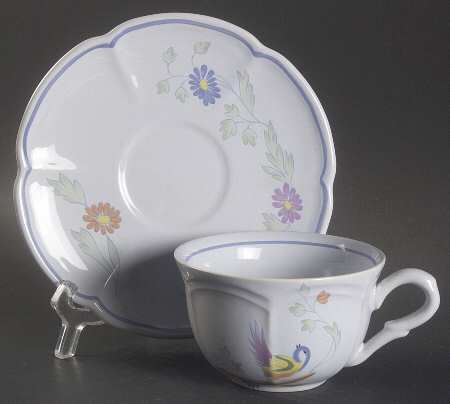 Perouges Flat Cup & Saucer Set
