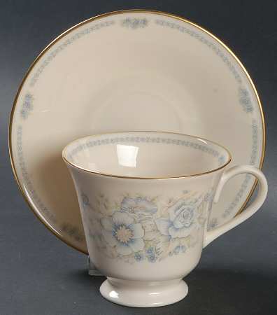 Midsummer Footed Cup & Saucer Set