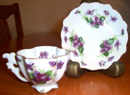 LEF23 Footed Cup & Saucer Set
