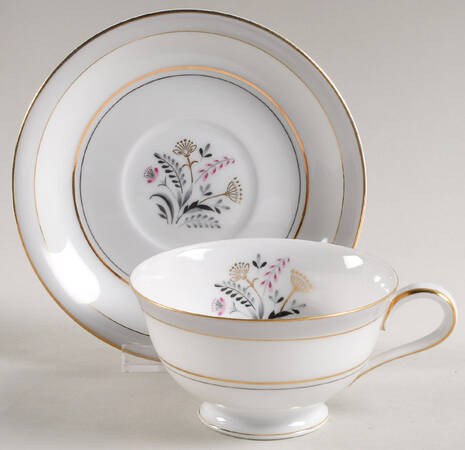 Queen Anne's Lace Footed Cup & Saucer Set