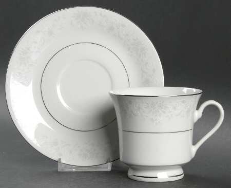 Annie Footed Cup & Saucer Set