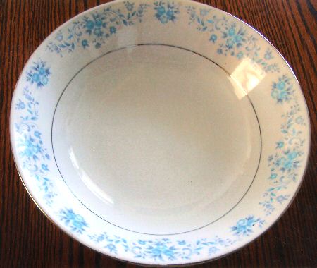 Helen 9" Round Vegetable Bowl