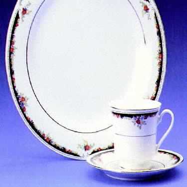 Bennington Footed Cup & Saucer Set