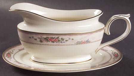 Southampton Gardens Gravy Boat & Underplate
