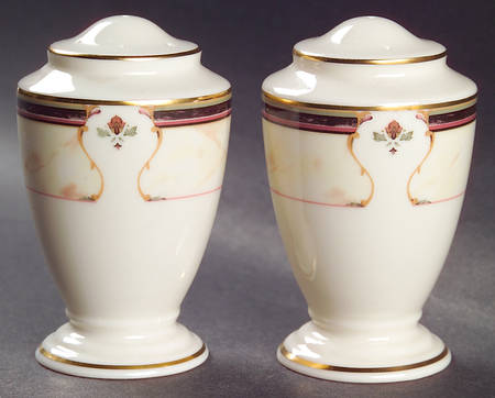 Highland Crossing Salt & Pepper Set