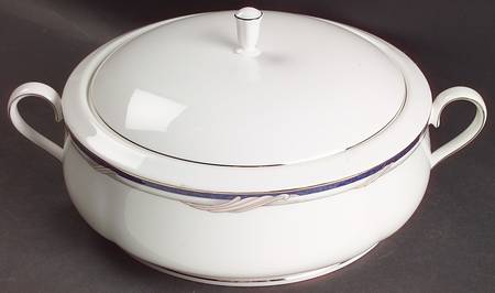 Caitlin Round Covered Vegetable