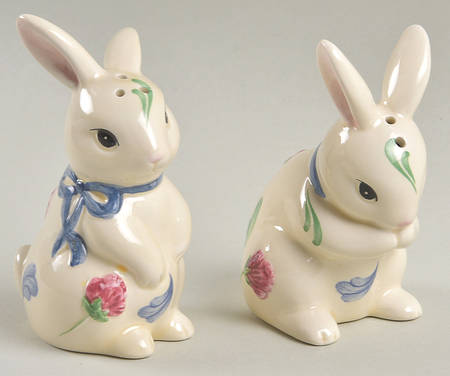 Poppies Barnyard Salt & Pepper Set by Lenox