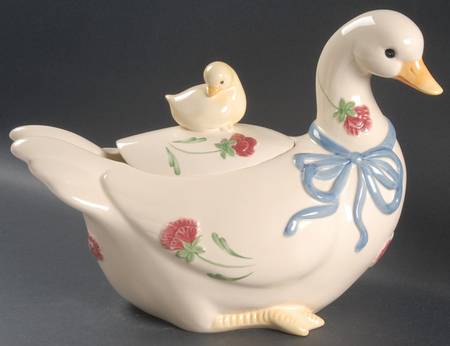 Poppies Barnyard Tureen &  Lid