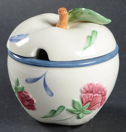 Poppies Barnyard Apple Shape Jam/Jelly & Lid
