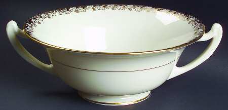 Oakleaf Black Large Berry Bowl