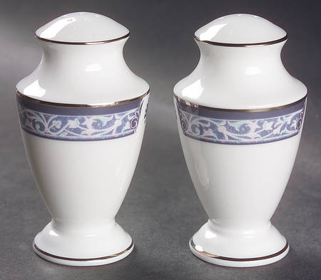 Vintage Lace Salt & Pepper Set