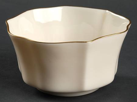 L26 Small Round Fluted Bowl