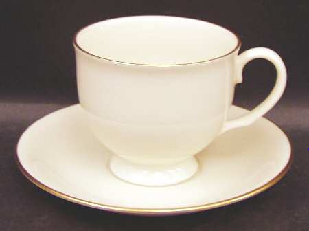 L26 Footed Cup & Saucer Set